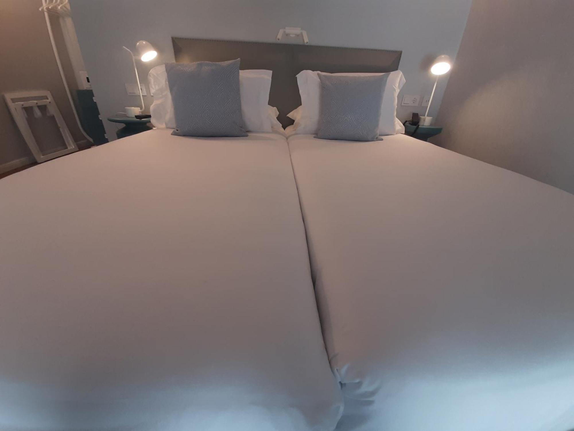 Mourasuites Hotel Evora Bilik gambar