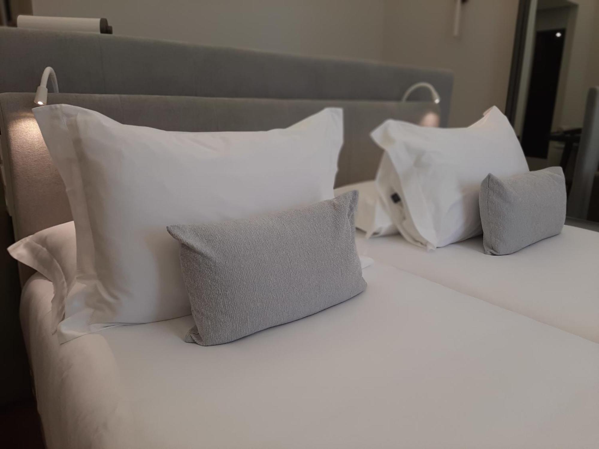 Mourasuites Hotel Evora Bilik gambar